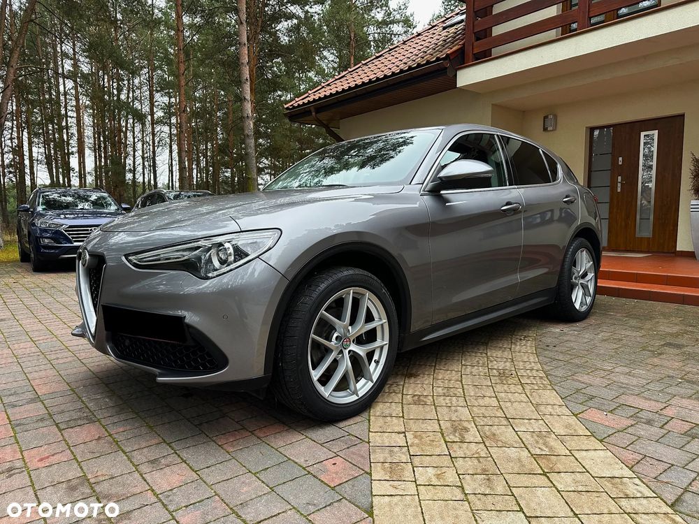 Alfa Romeo Stelvio 2.0 Turbo 16V AT8-Q4 B-Tech - 2