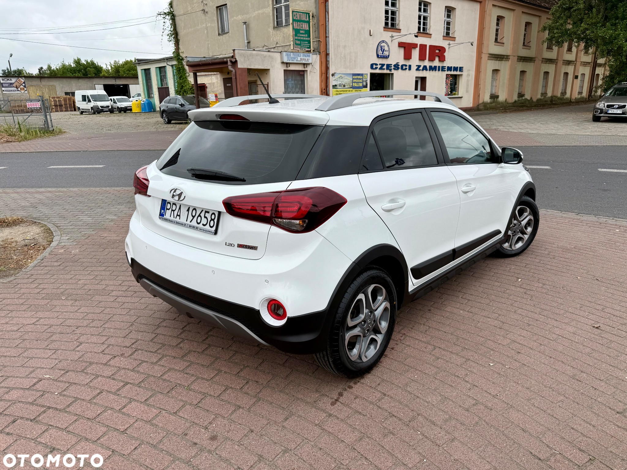 Hyundai i20 blue 1.4 Active Select - 5