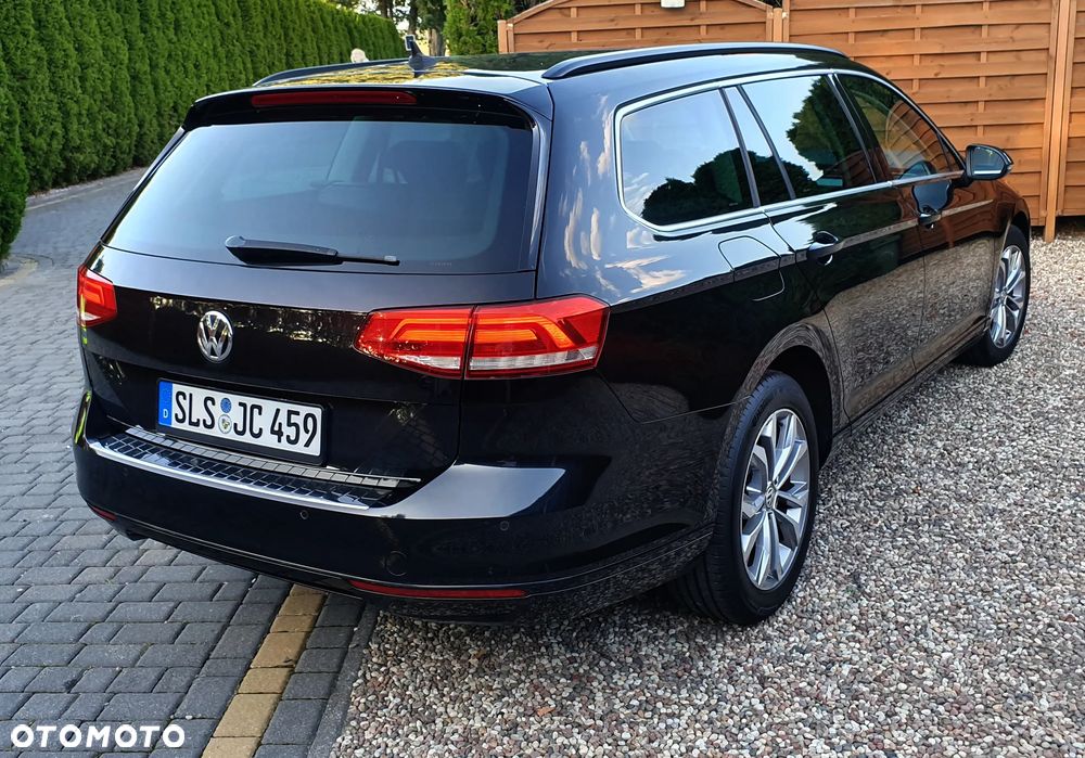 Volkswagen Passat - 10