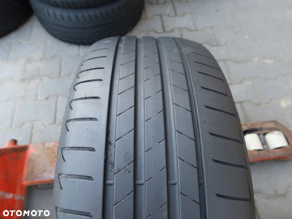 Bridgestone Turansa t005 225/40r19 1 szt rsc - 1