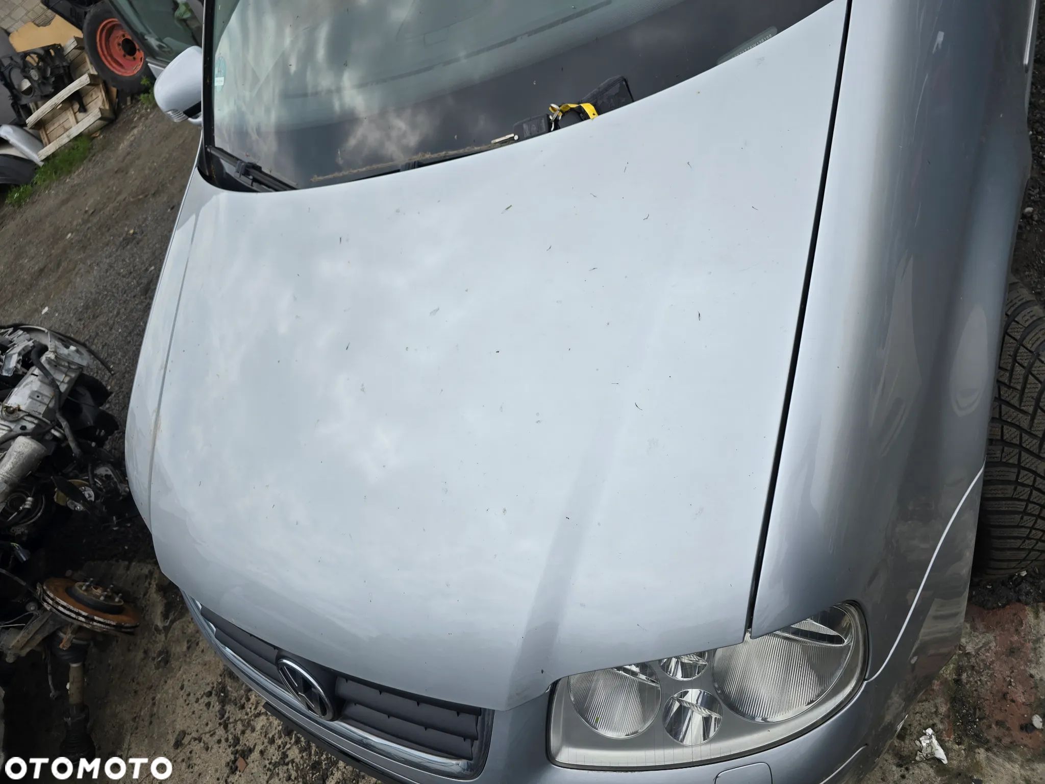 Maska przód vw Touran 03-06/Caddy 03-10 w kolorze LA7W - 1