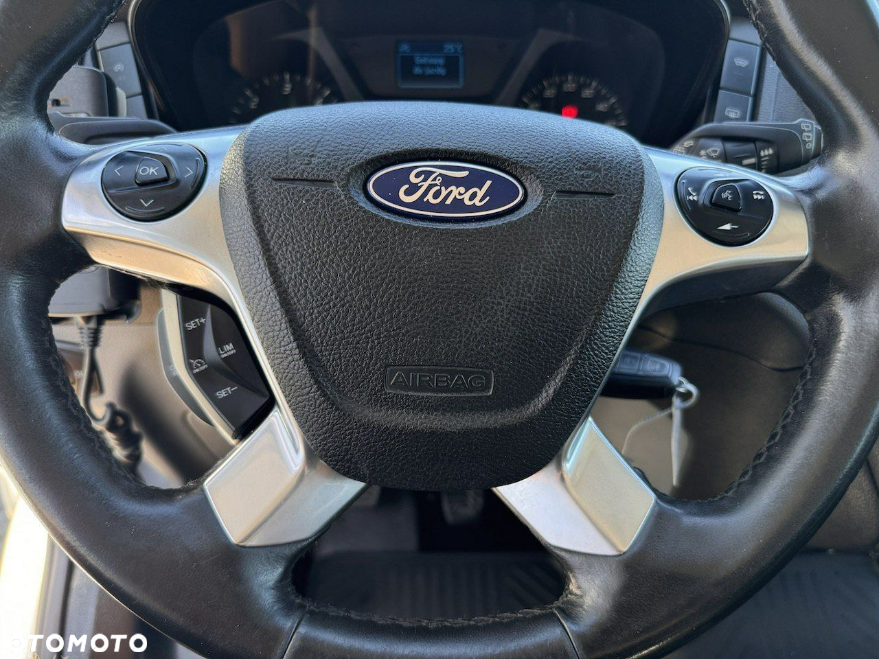Ford Transit - 32