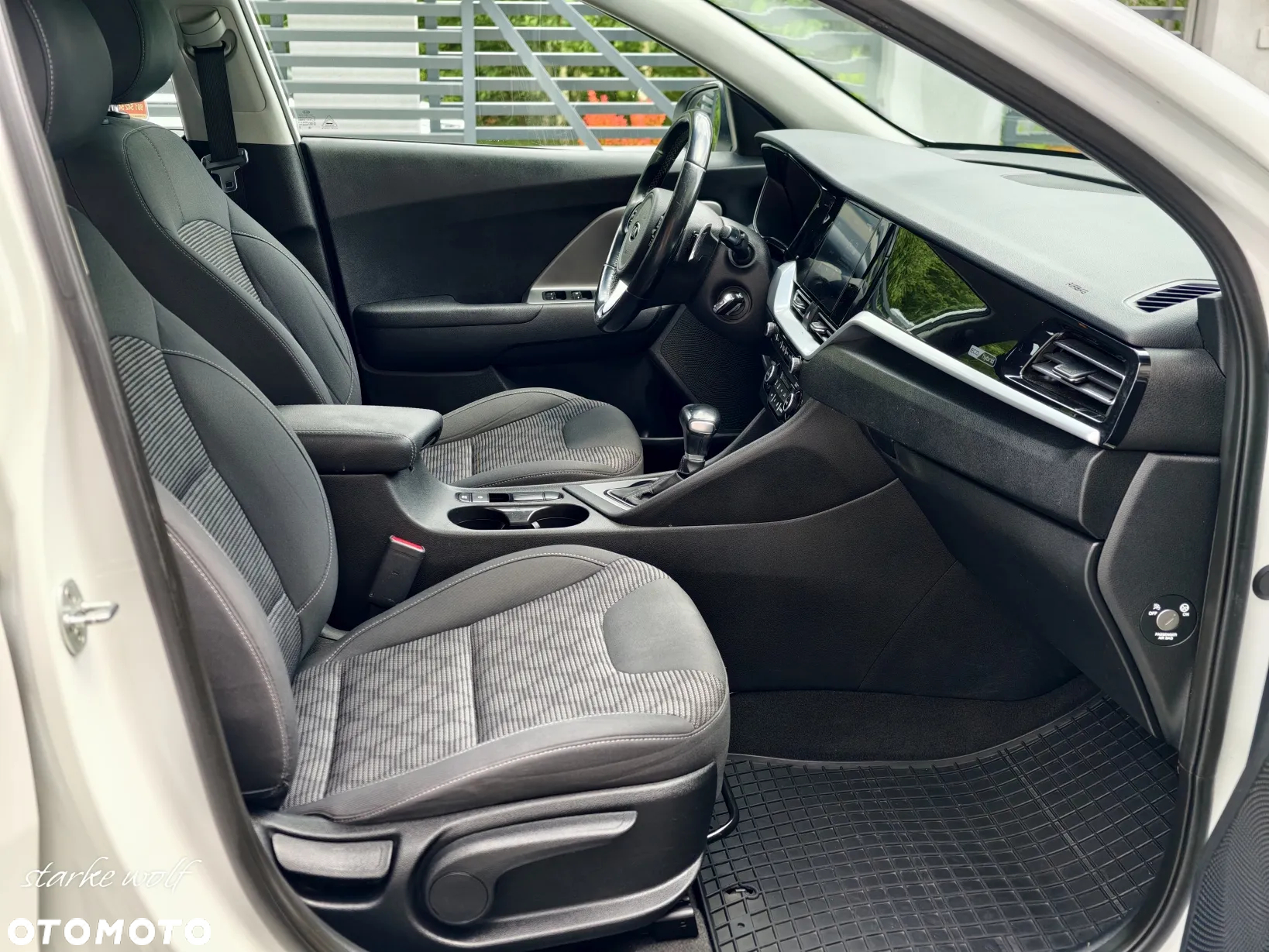 Kia Niro 1.6 GDI Hybrid L Business Line - 9