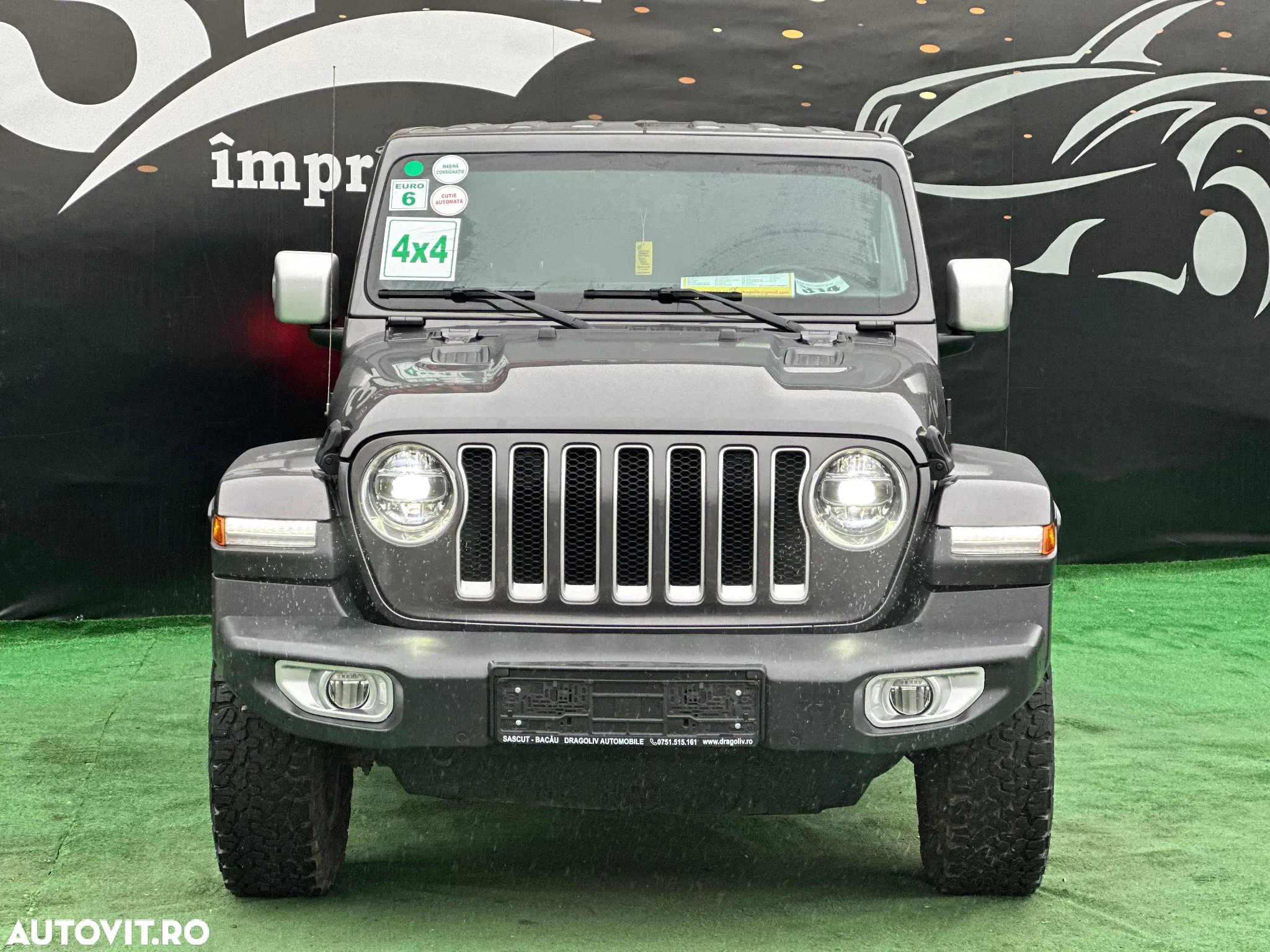 Jeep Wrangler - 11