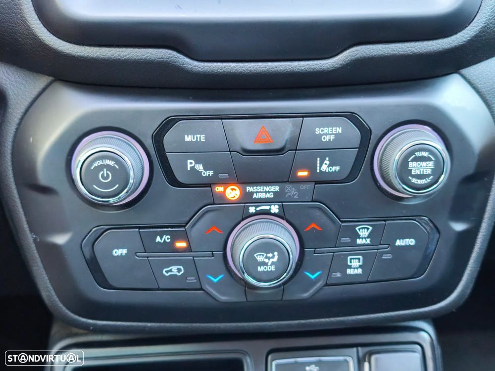 Jeep Renegade 1.3 T-GDI Auto Limited - 28