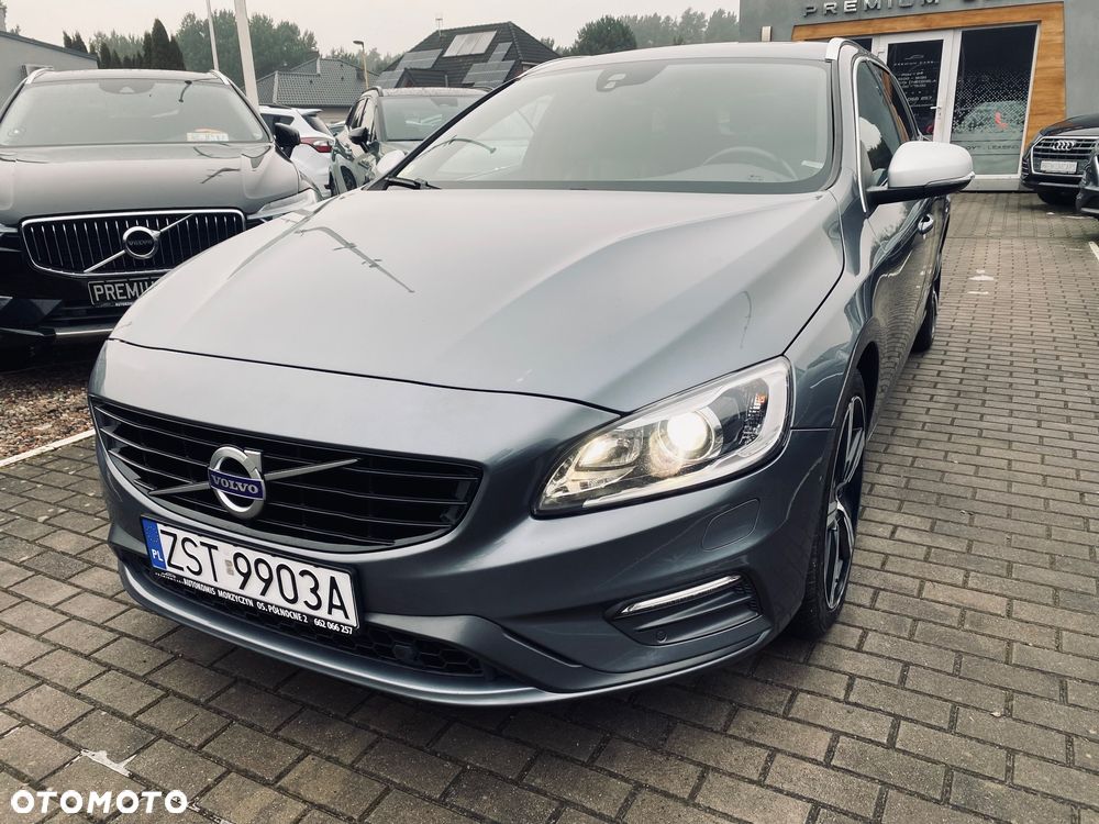 Volvo V60 D4 Geartronic R-Design - 12