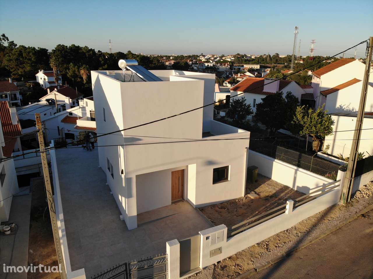 Moradia T3 com vista aberta para Quintinhas, Charneca de Caparica - Grande imagem: 3/47