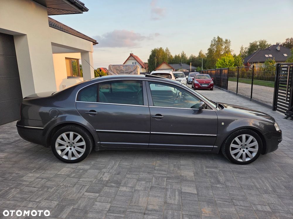 Skoda Superb 2.0 TDI DPF Exclusive - 4
