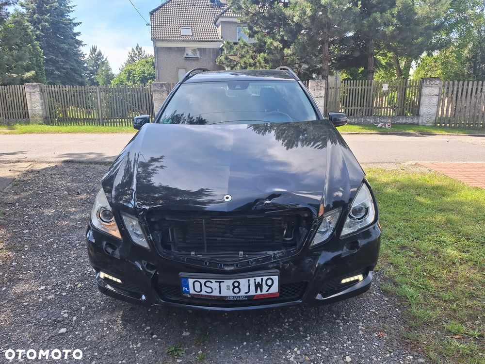 Mercedes-Benz Klasa E 250 CGI BlueEffICIENCY Avantgarde - 5
