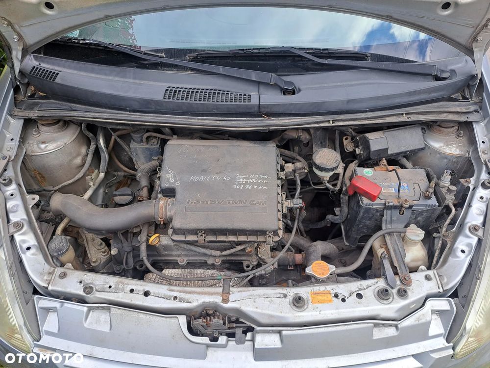 Daihatsu Sirion 1.3 - 12