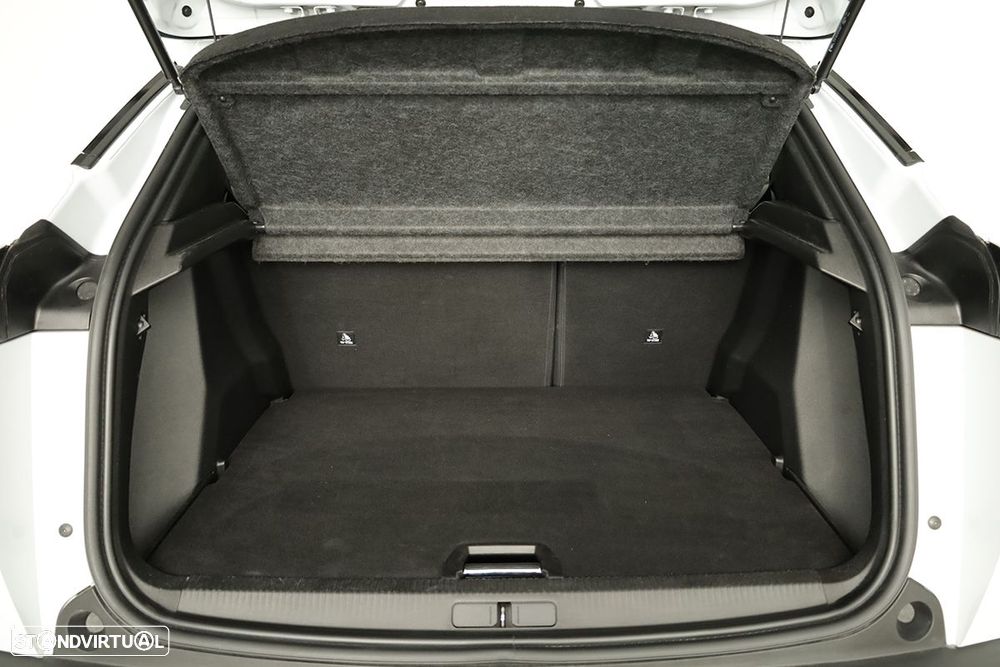 Peugeot 2008 1.2 PureTech Allure EAT8 - 22