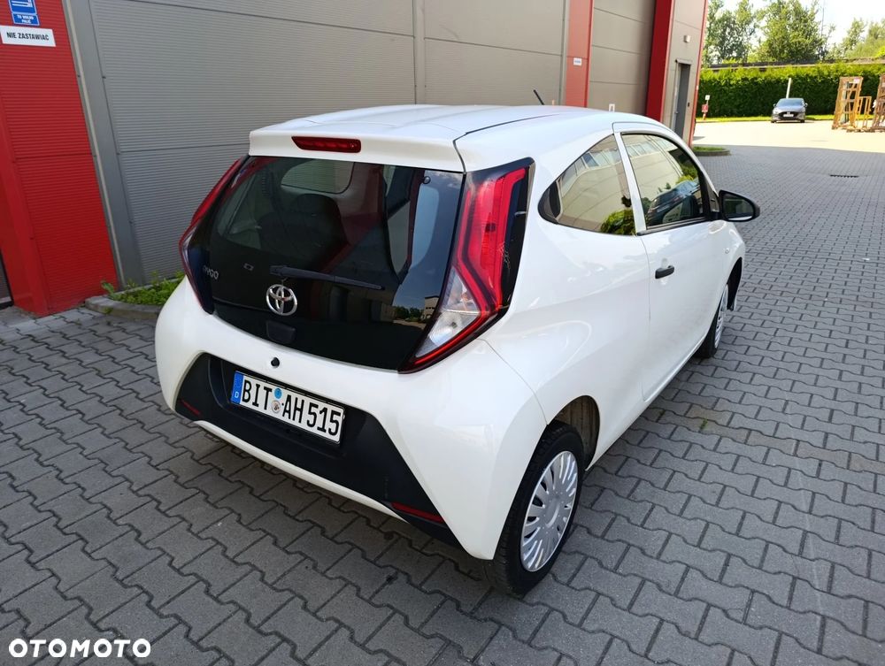 Toyota Aygo x - 17