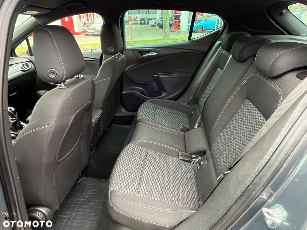 Opel Astra 1.6 D (CDTI) Start/Stop Dynamic - 31