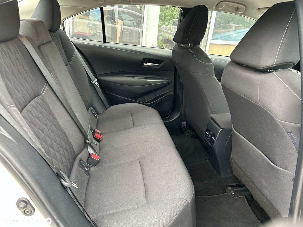 Toyota Corolla - 22