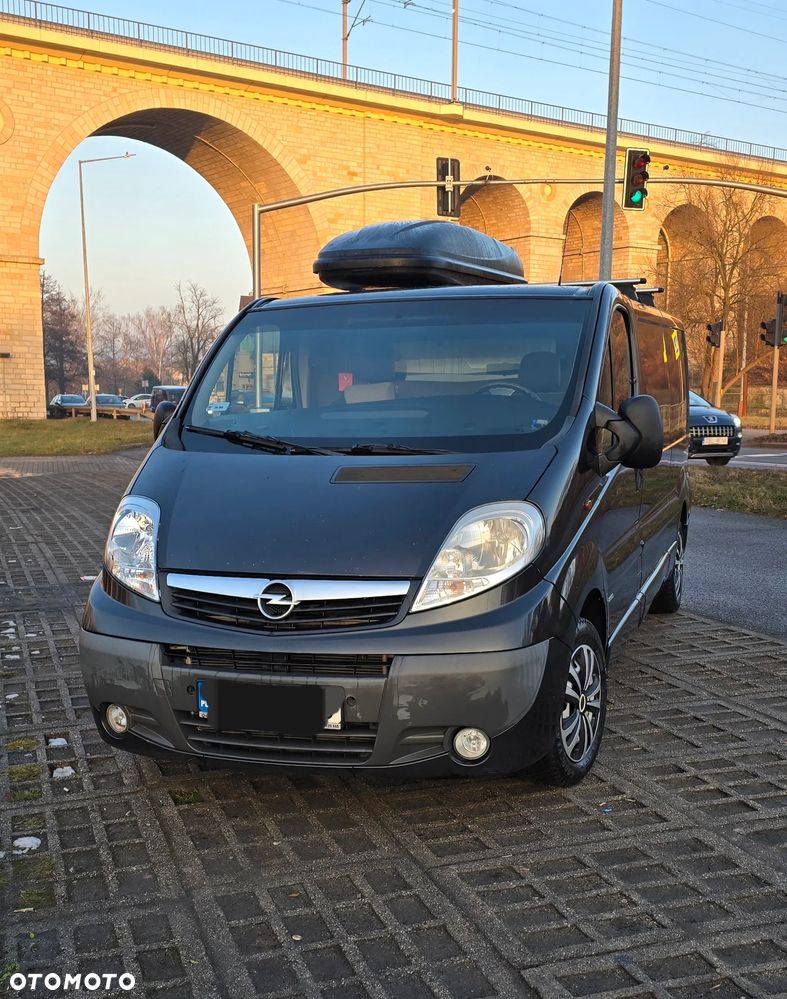 Opel Vivaro - 1