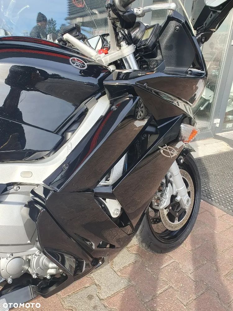 Yamaha FJR - 11