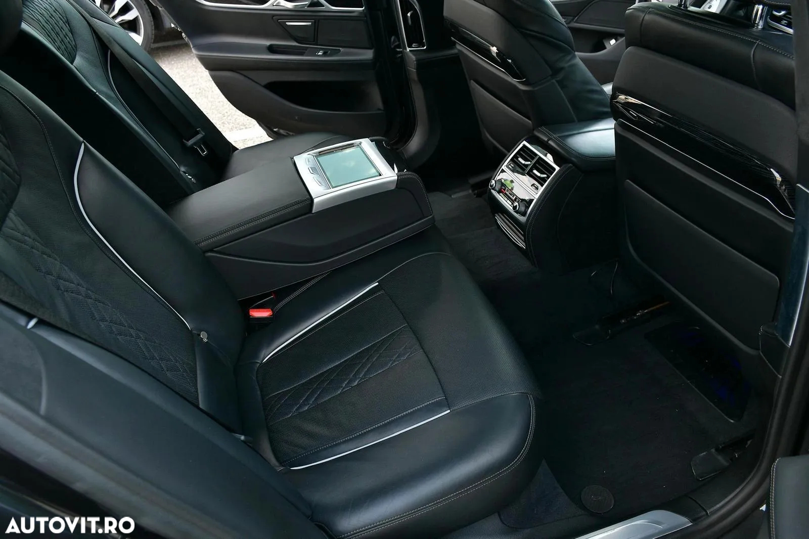 BMW Seria 7 730d MHEV - 7