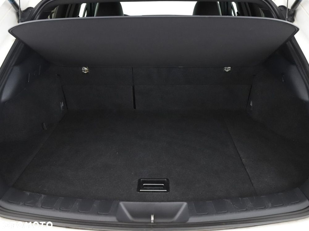 Lexus UX 250h - 21