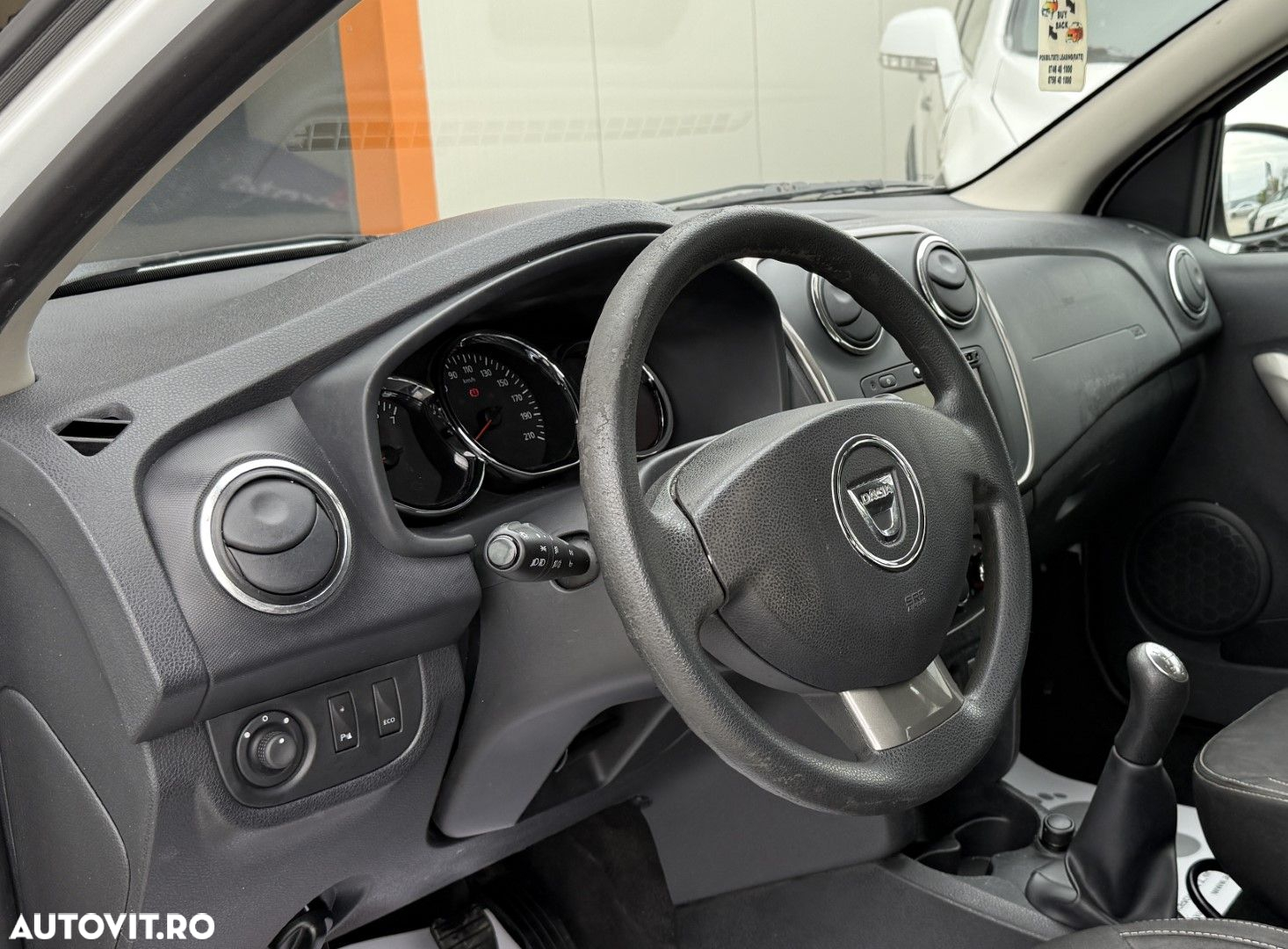 Dacia Logan Van - 12