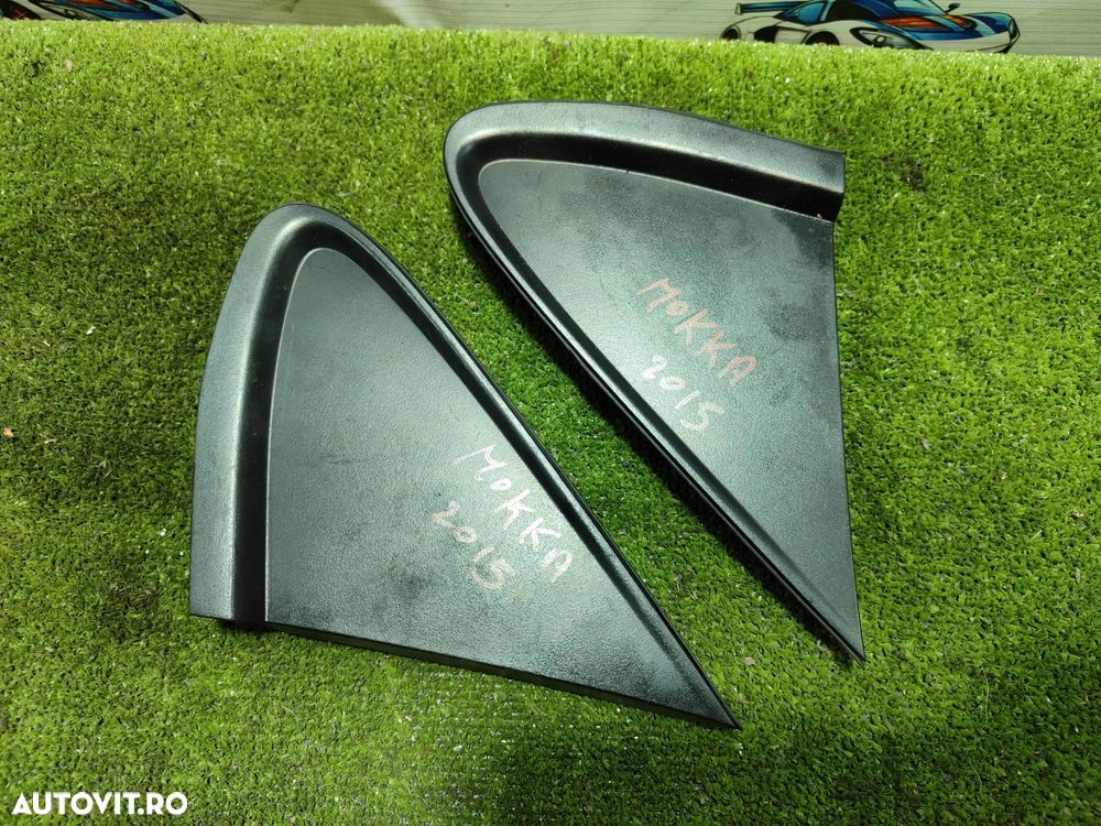 ORNAMENT OGLINDA STANGA / DREAPTA OPEL MOKKA A 1.6 BENZINA 2015 COD OEM 95327345 / 95327346 / 2012-2016 - 1