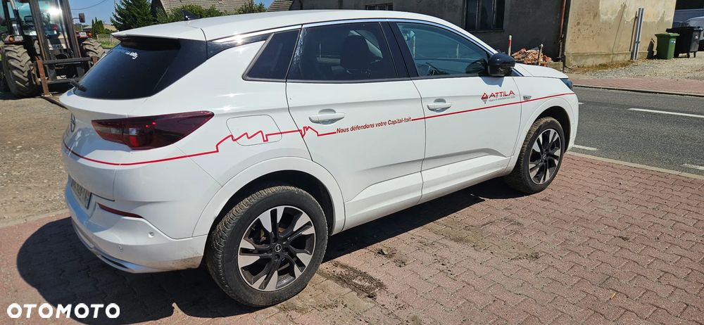 Opel Grandland 1.5 D Automatik GS Line - 2
