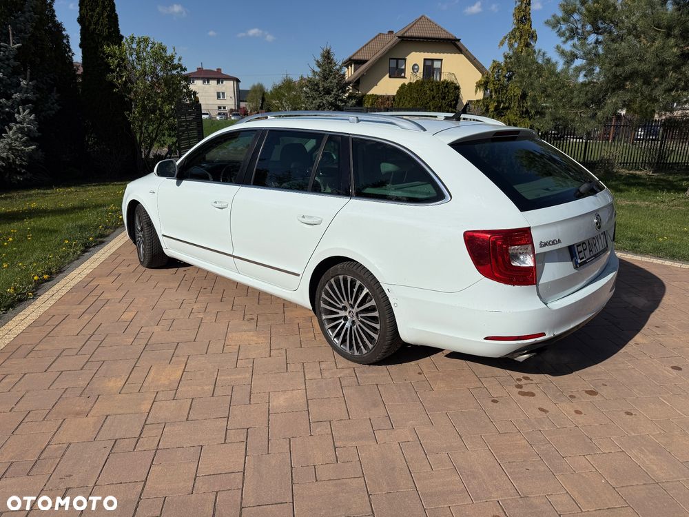 Skoda Superb 2.0 TSI L&K DSG - 4