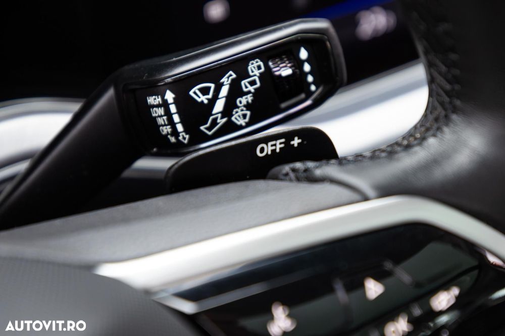 Volkswagen Touareg 3.0 V6 e-Hybrid 4Motion Aut. R - 24