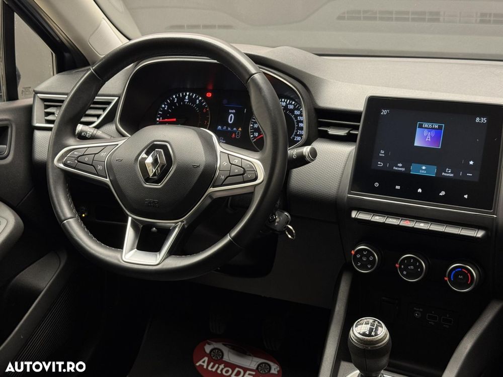 Renault Clio - 9