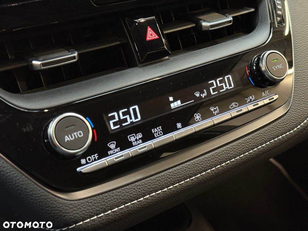 Toyota Corolla 1.8 Hybrid Comfort - 34