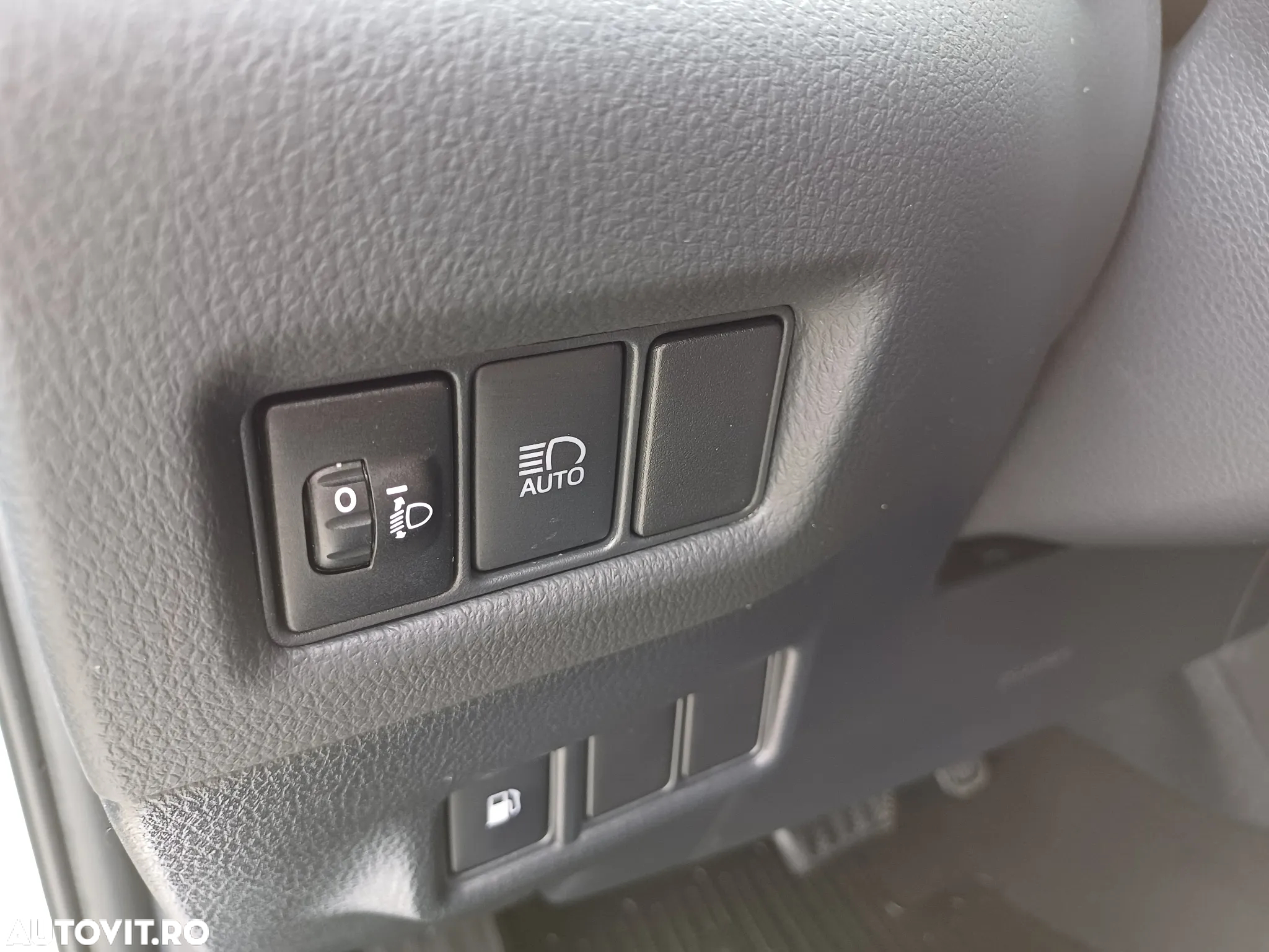 Toyota C-HR 2.0 HSD 184 CP 4x2 CVT Style - 19