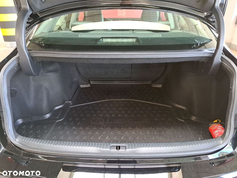Lexus IS 200t Elegance - 14