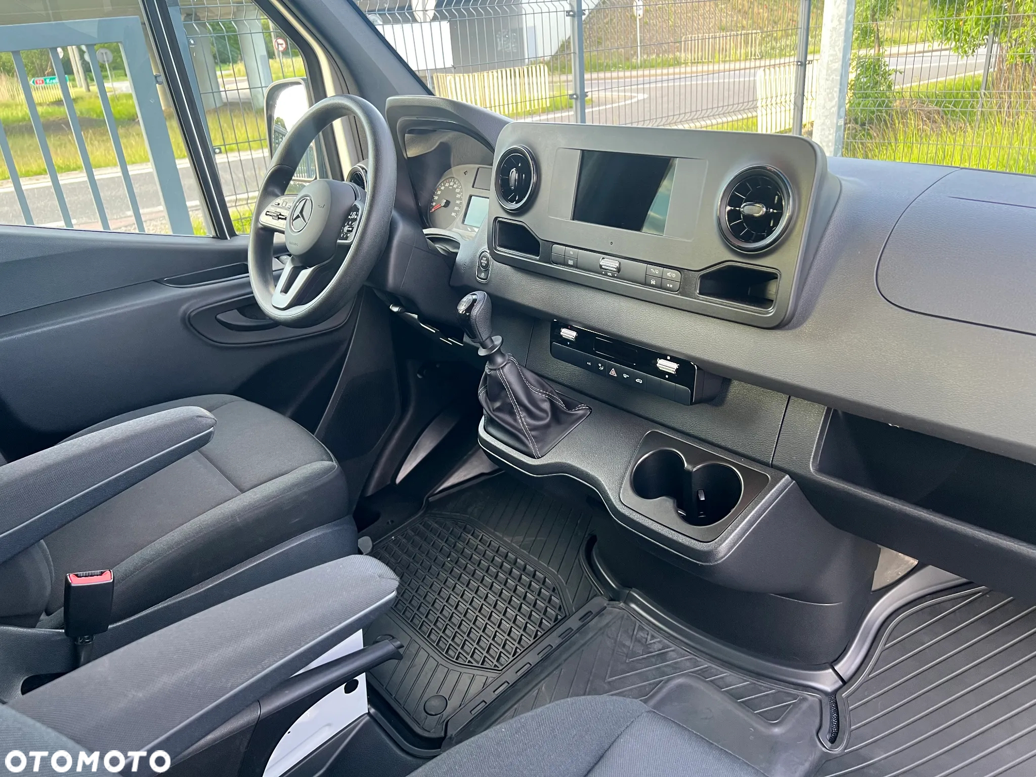 Mercedes-Benz Sprinter Doka - 11
