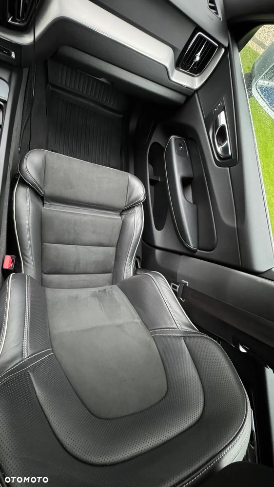 Volvo XC 60 T5 AWD R-Design - 8