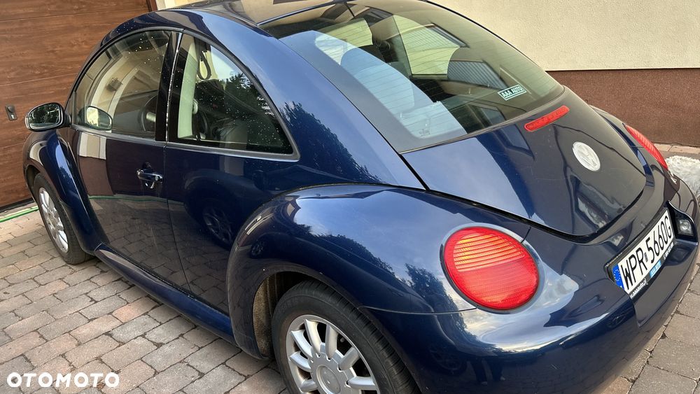 Volkswagen New Beetle - 5