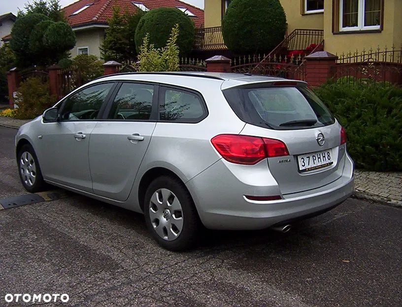 Toyota Auris Hybrid 135 Premium - 16