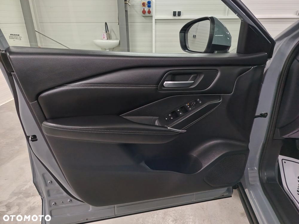 Nissan Qashqai 1.3 DIG-T DCT N-CONNECTA - 20