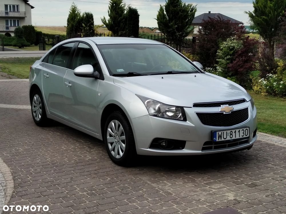 Chevrolet Cruze 1.6 LS - 35