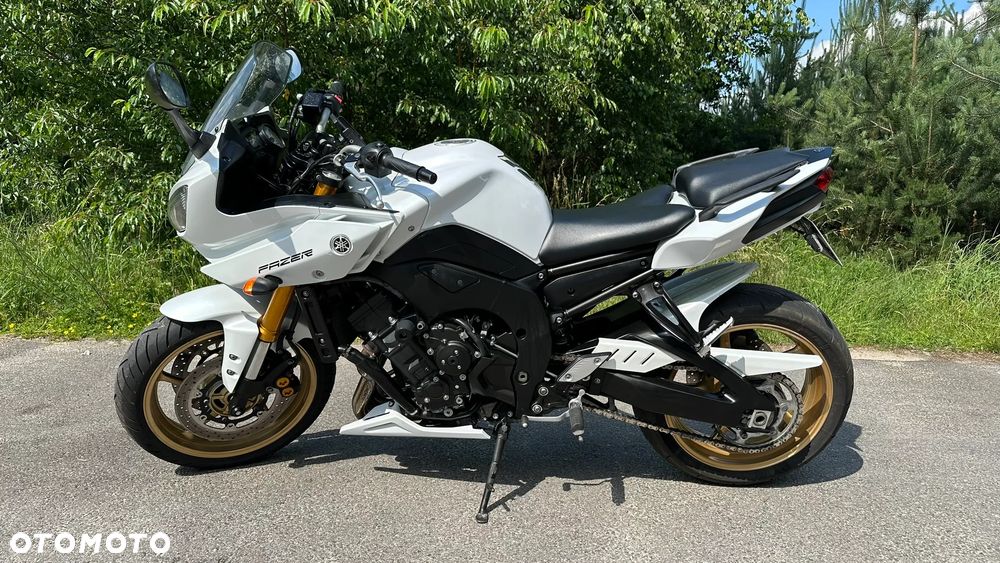 Yamaha FZ8 - 6