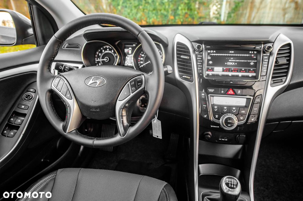 Hyundai i30 blue 1.6 GDI Passion - 21