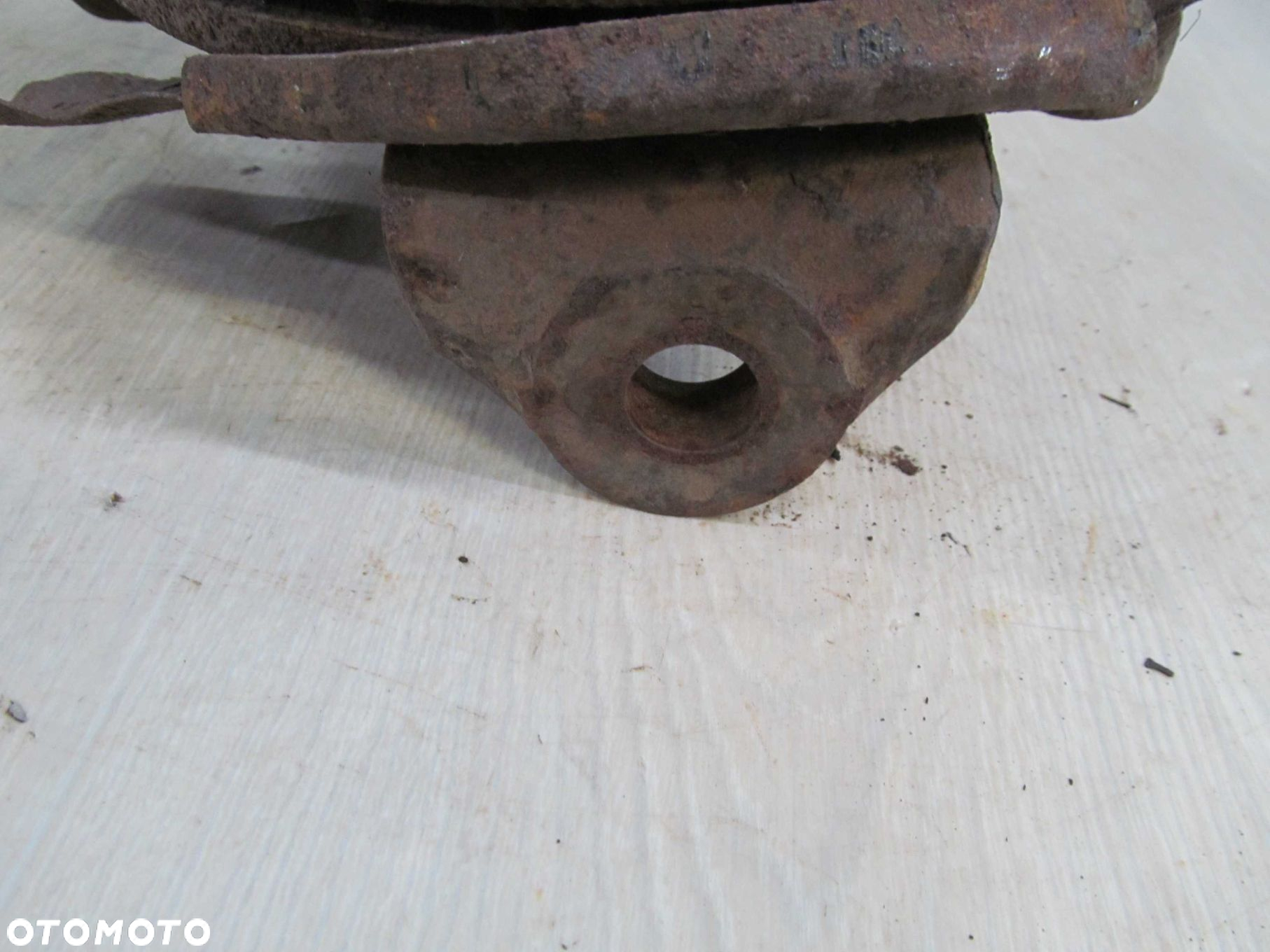 KIA PREGIO 98-05 2.7 D PIASTA ZWROTNICA LEWY PRZOD - 3