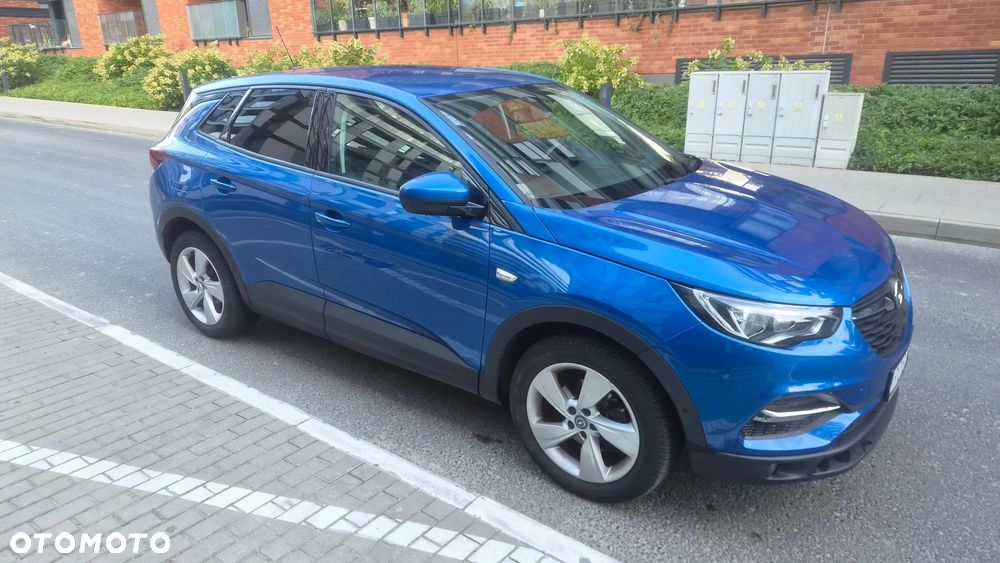 Opel Grandland X 1.2 T GPF Design&Tech S&S - 10
