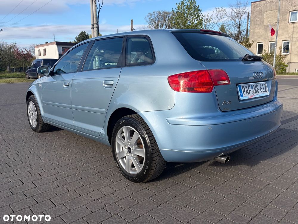 Audi A3 Sportback - 3