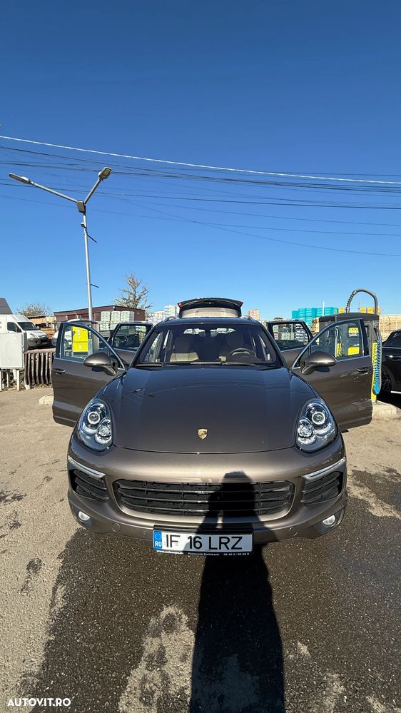 Porsche Cayenne - 19