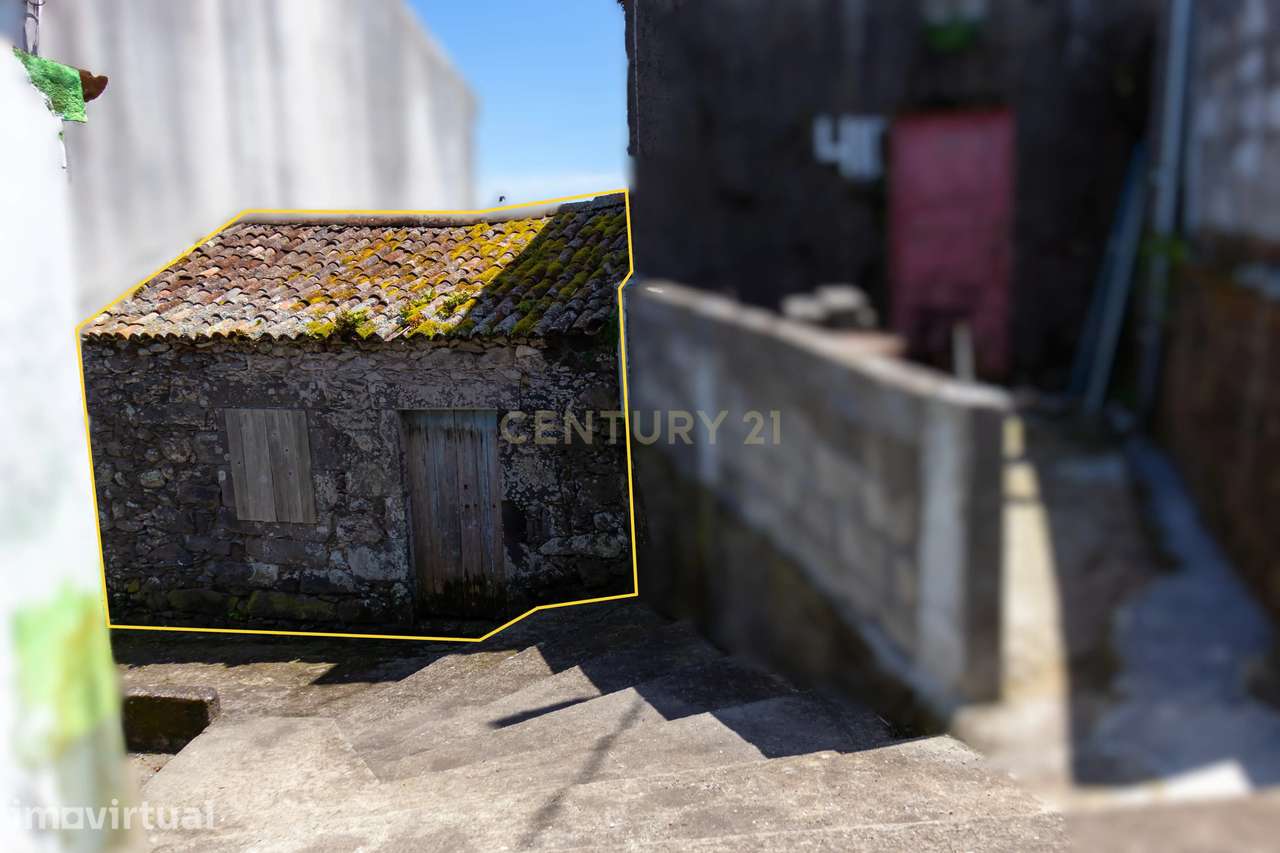 Ruína com Vista Mar e Potencial de Construção – Feteira Grande, Nordes - Grande imagem: 2/10