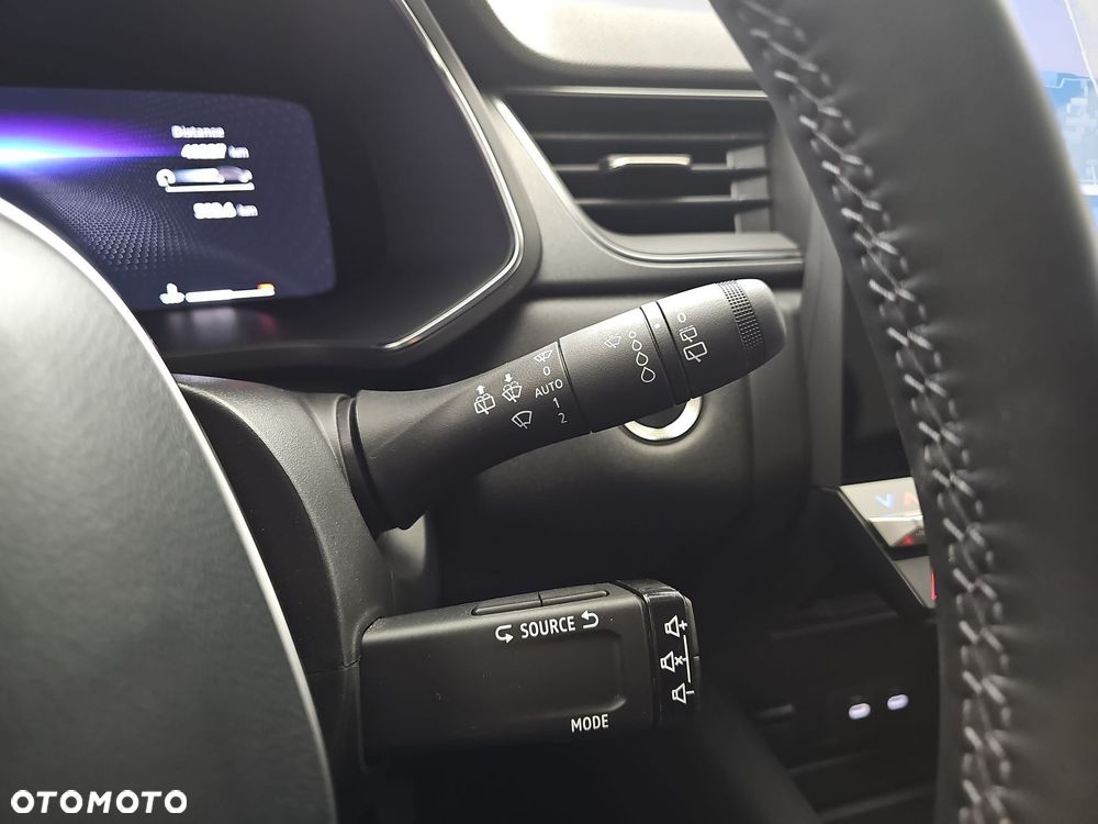 Renault Captur 1.3 TCe mHEV Techno EDC - 33