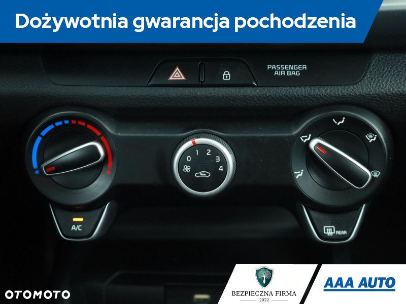 Kia Rio - 12
