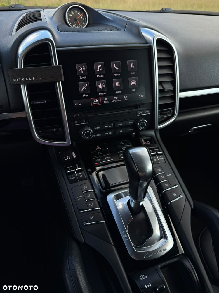 Porsche Cayenne Standard - 21