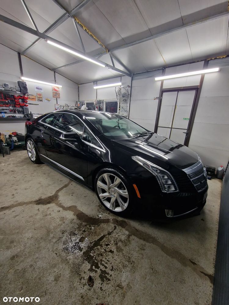 Cadillac ELR - 11