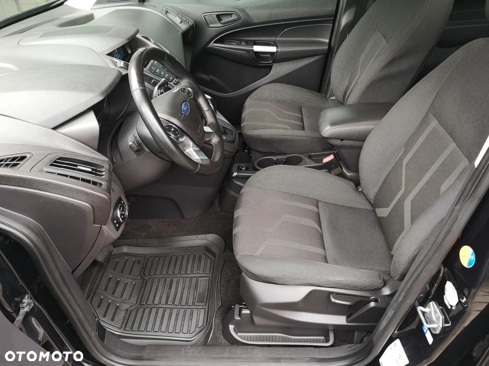 Ford Tourneo Connect Grand - 23