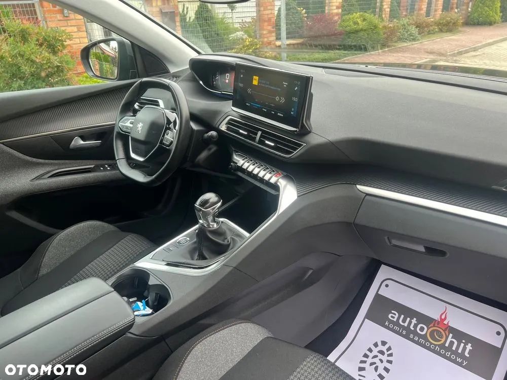 Peugeot 5008 1.5 BlueHDI Allure S&S - 20